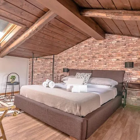 Holiday home Loft 60 - Exclusive Loft Center Rome